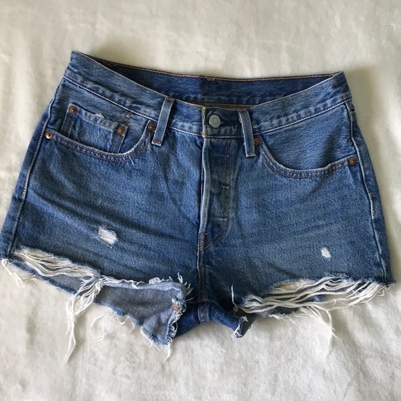 Levi’s 501 Original Short - Picture 2 of 4